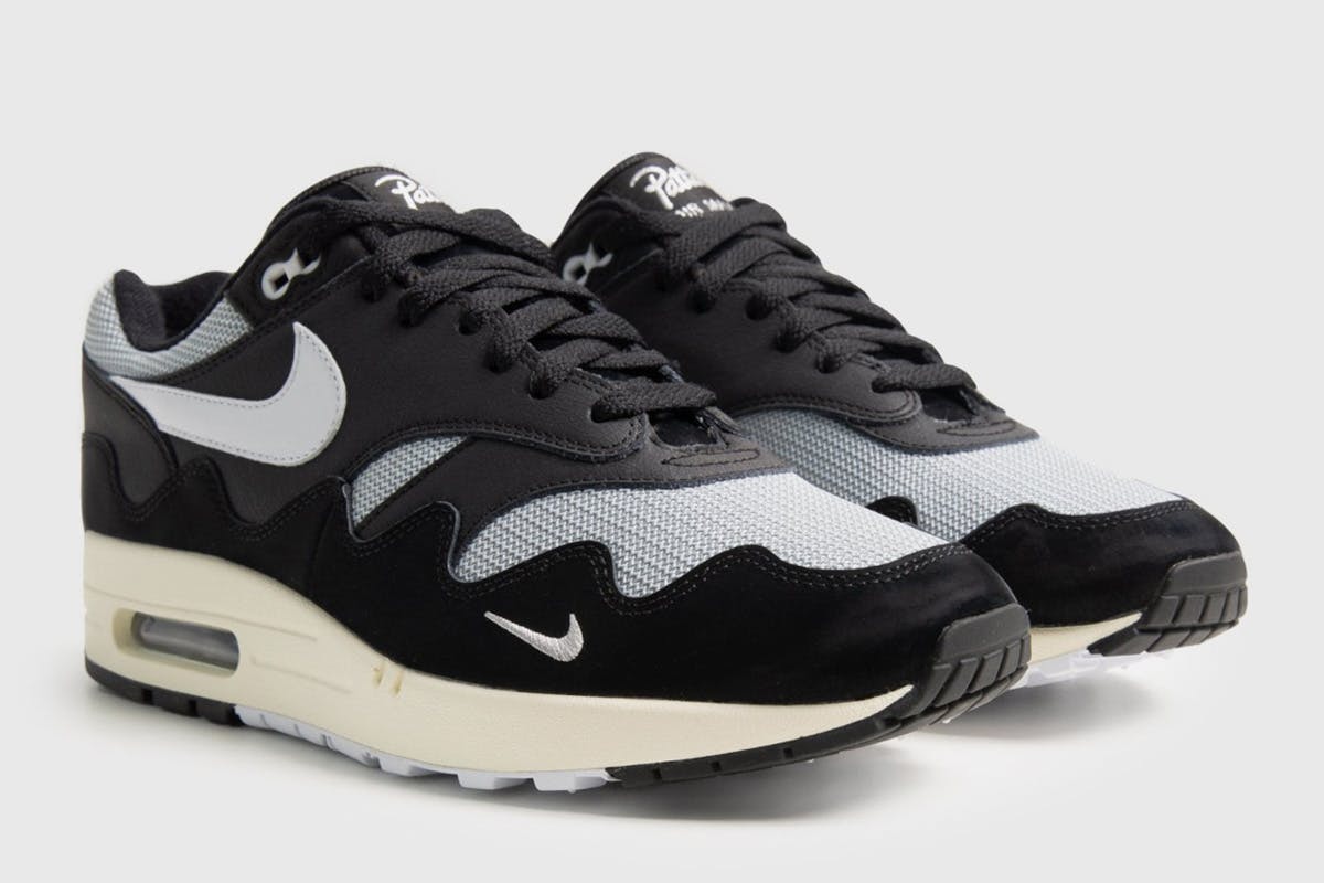 black nike air max 1 mens